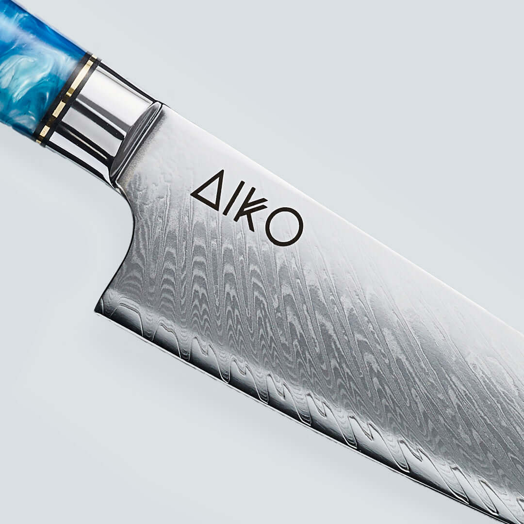 Cuțit din oțel Damasc Aiko Blue (あいこ, アイコ) cu mâner din rășină colorată în albastru